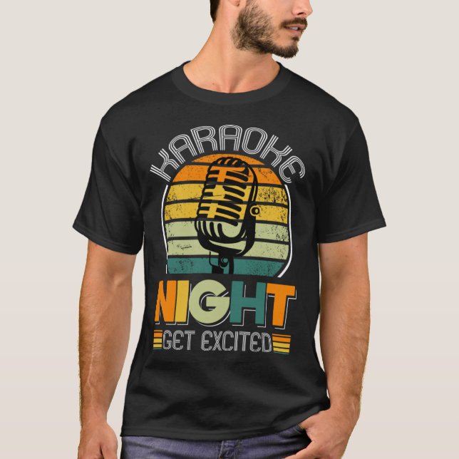 Camiseta Karaoke Cantando Microfone Cantor Karaoke Noite (Frente)