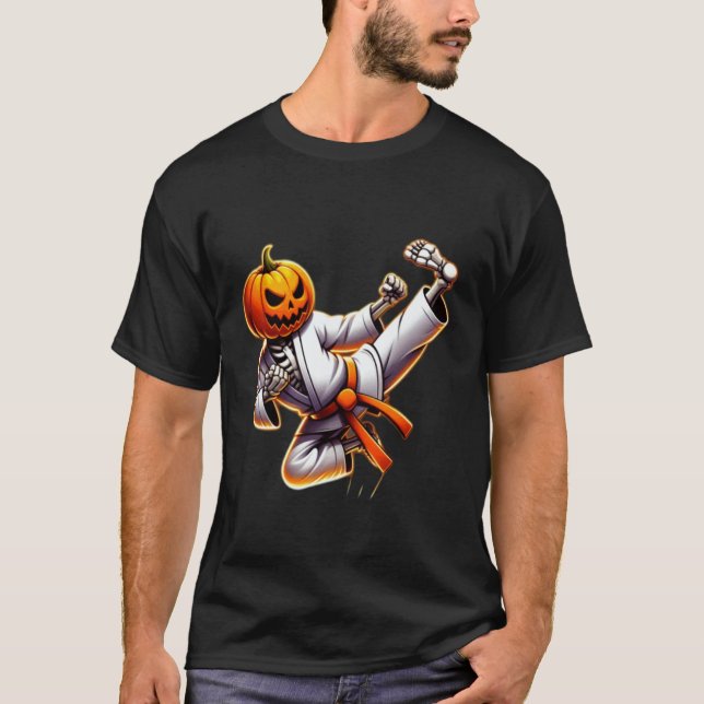 Camiseta Karate Clássico de Halloween Abóbora Esqueleto Ass (Frente)