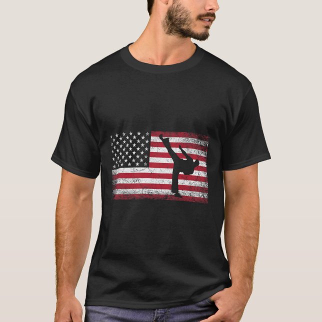 Camiseta Karate Martial Arts 4 De Julho América Flag Usa (Frente)