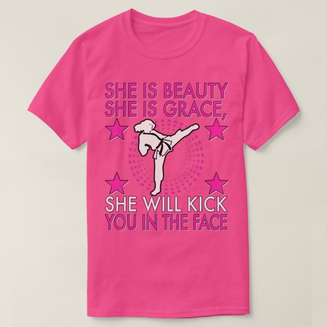 Camiseta Karate Taekwondo Girl Karate Kick (Frente do Design)