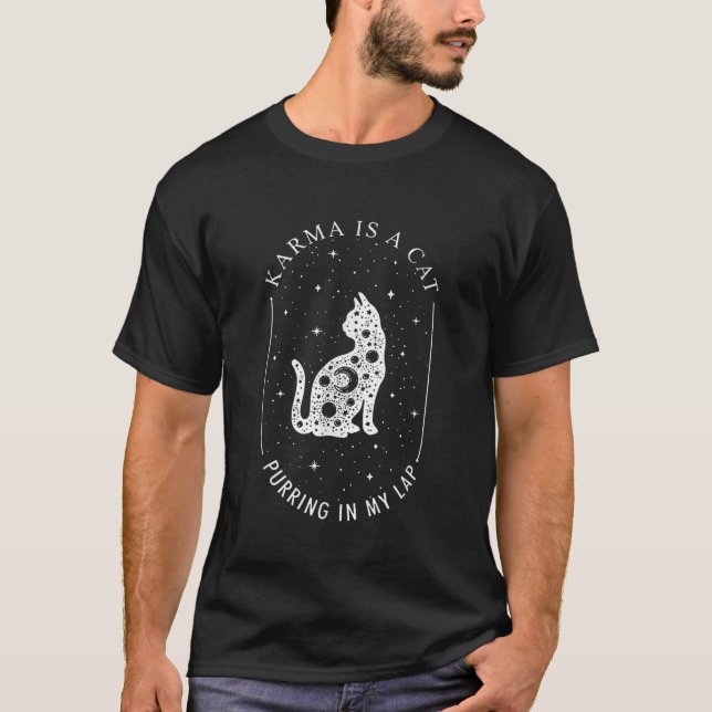 Camiseta Karma É Um Gato Prendendo No Meu Lap (Frente)