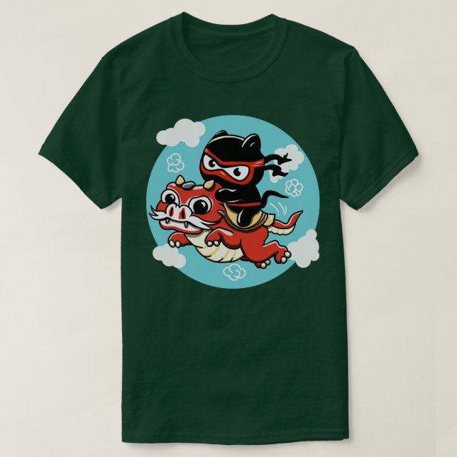 Camiseta Kawaii Ninja Cat Andando um Dragão Vermelho (Frente do Design)