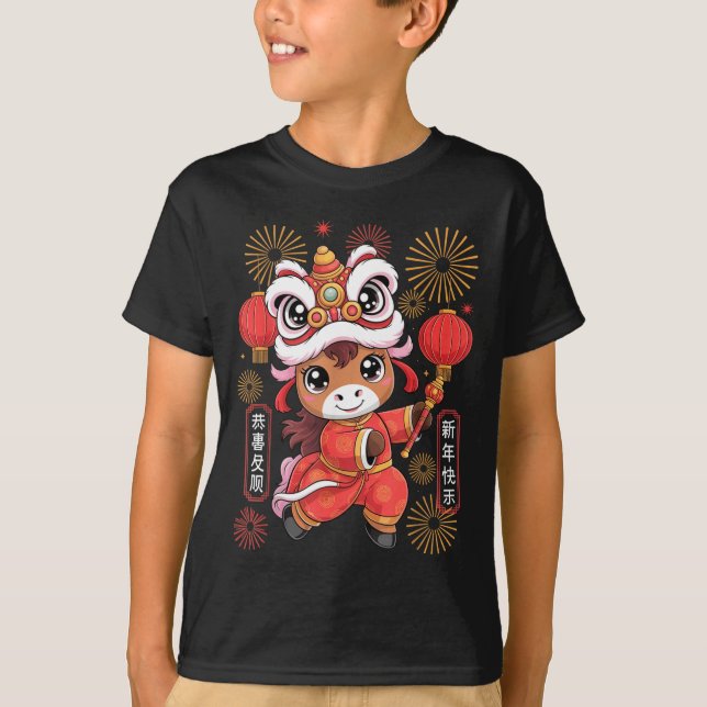 Camiseta Kawaii Style Year Of The Horse 2026 Chinese New Ye (Frente)