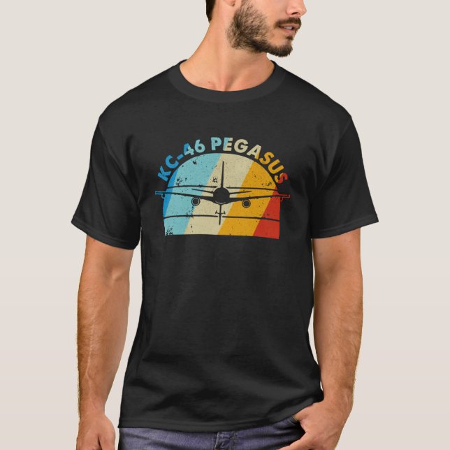 Camiseta KC 46 Pegasus Sunset Air Refueling Airplane (Frente)