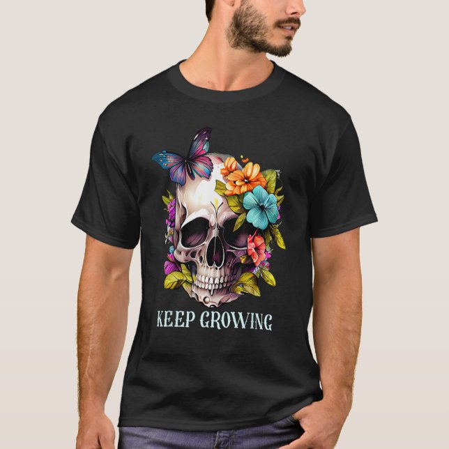 Camiseta Keep Growing Floral Skull Butterfly Skeleton Flowe (Frente)