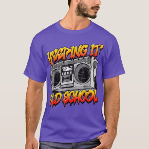 Camiseta Keeping It Old School Hip Hop Retro Music Boombox 