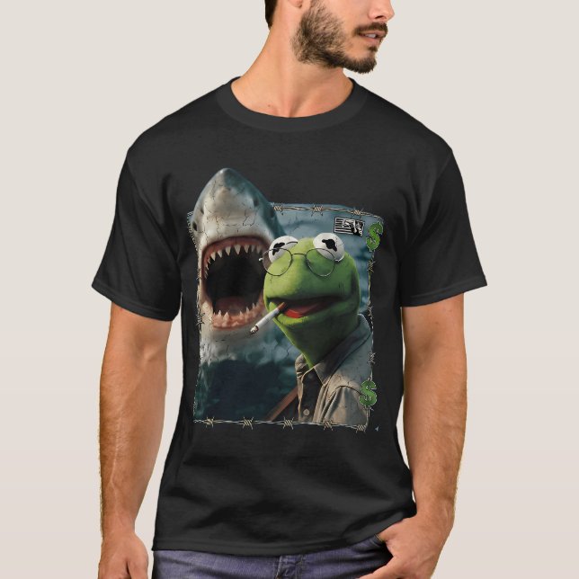 Camiseta Kermit O Sapo Meme Fumando (Frente)