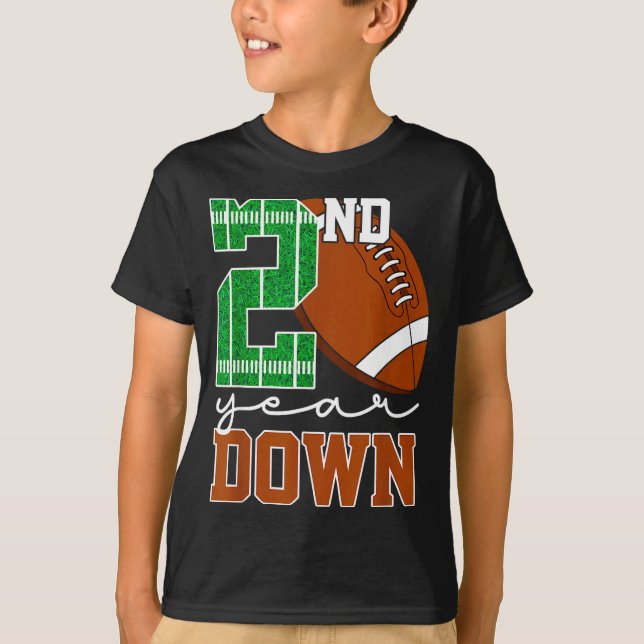Camiseta Kids 2nd Year Down Football Birthday Boy Party 2 Y (Frente)