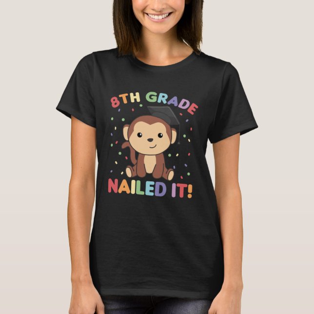 Camiseta Kids 8th Grade Nailed It Monkey Graduation (Frente)