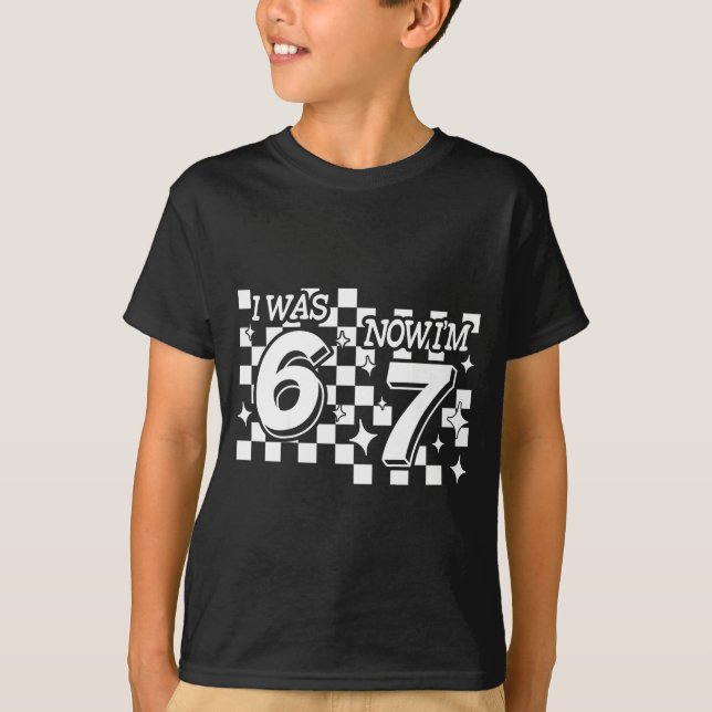 Camiseta Kids Checkered I Was 6 Now Im 7 Birthday Seven Yea (Frente)