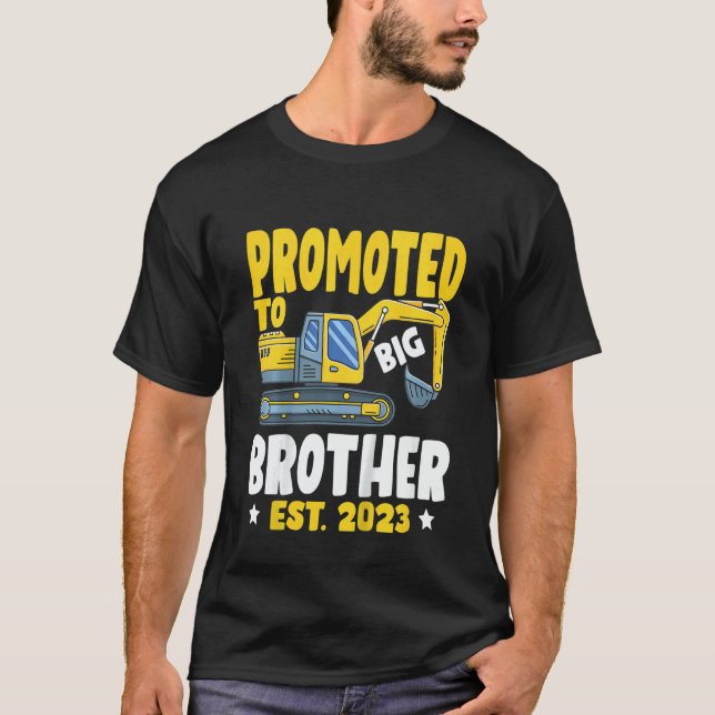 Camiseta Kids Promoted to Big Bro 2023 Leveled up to Big Br (Frente)