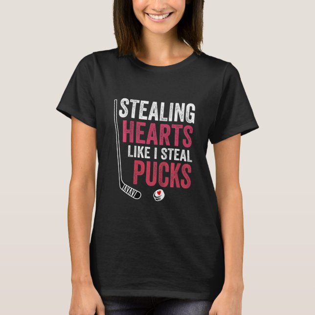 Camiseta Kids Stealing Heart Like I Steal Pucks Valentines  (Frente)