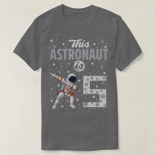 Camiseta Kids This Astronaut Is 5 Dabbing Astronaut 5th Bir (Frente do Design)