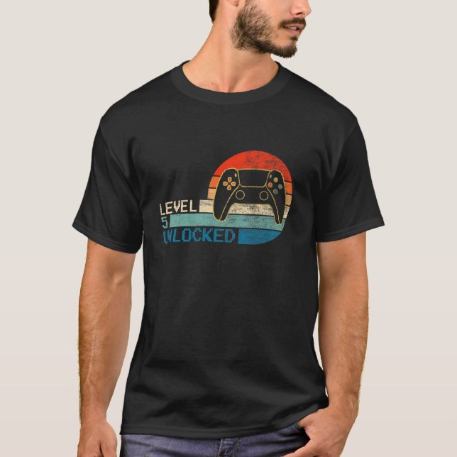 Camiseta Kids Video Game Controller Unlocked Level 5 Birthd (Frente)