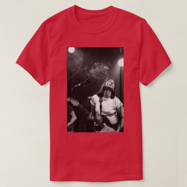 Camiseta Kim Deal tocando violão (Frente do Design)