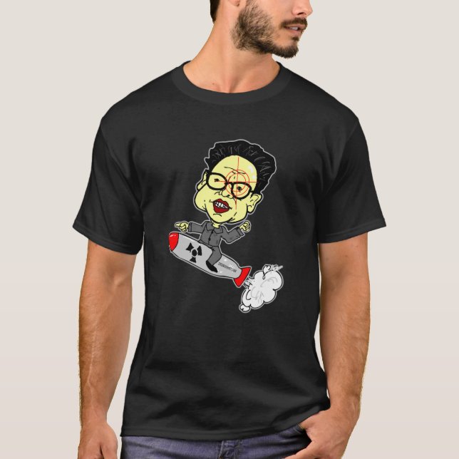Camiseta Kim Jong-il com local da arma (Frente)