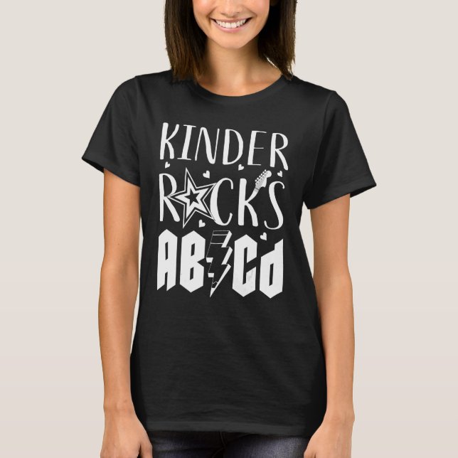 Camiseta Kinder Rocks ABCD Primeiro Dia da Escola do Jardim (Frente)