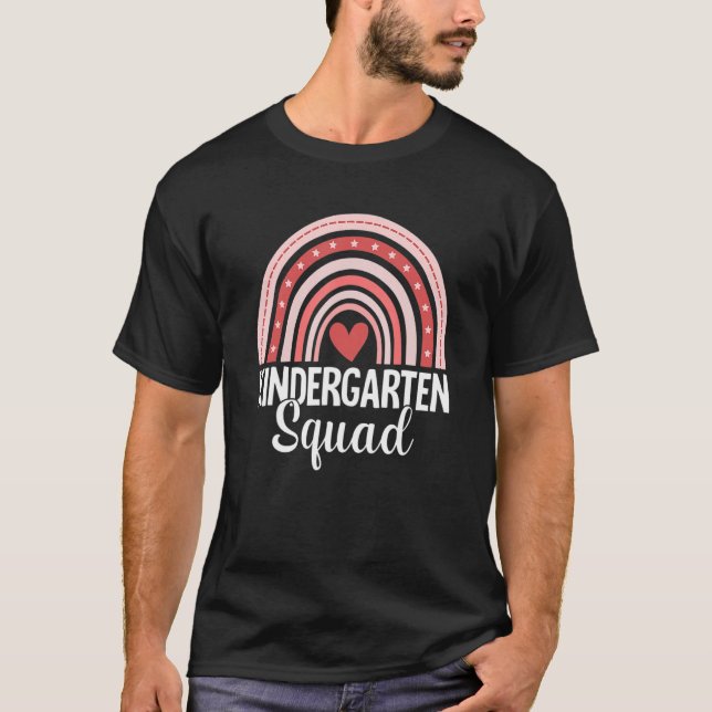 Camiseta Kinderga, 1º ano do Rainbow Happy First Day Team (Frente)
