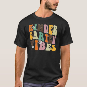 Camiseta KINDERGARTEN VIBES Equipe do Kinder Estudante Sch
