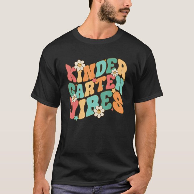Camiseta Kindergarten Vibes  Kinder Crew Retro First Day of (Frente)