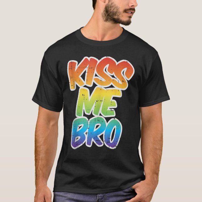 Camiseta Kiss Me Bro  LGBT Q Rainbow Gay Pride Equality Men (Frente)