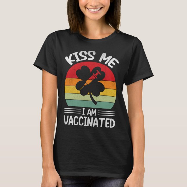 Camiseta Kiss me Iam Vaccinated (Frente)