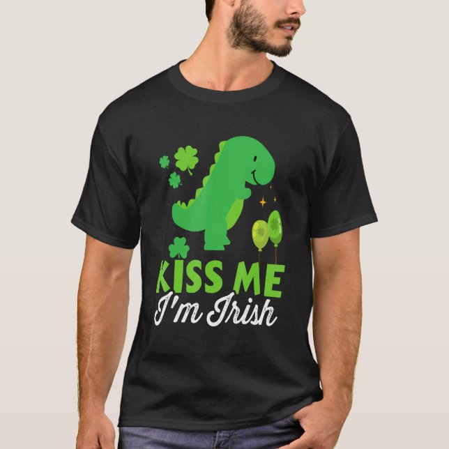 Camiseta Kiss me I'm irish cute dinosaur t-rex St Patricks  (Frente)