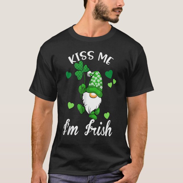 Camiseta Kiss Me I'm Irish. Gnome Shamrock Clover Saint Pat (Frente)