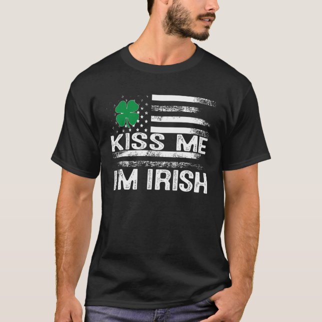 Camiseta Kiss Me I'm Irish T-Shirt Saint Patrick Day Shirt (Frente)