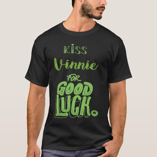 Camiseta Kiss Vinnie For Good Luck  St Patricks (Frente)