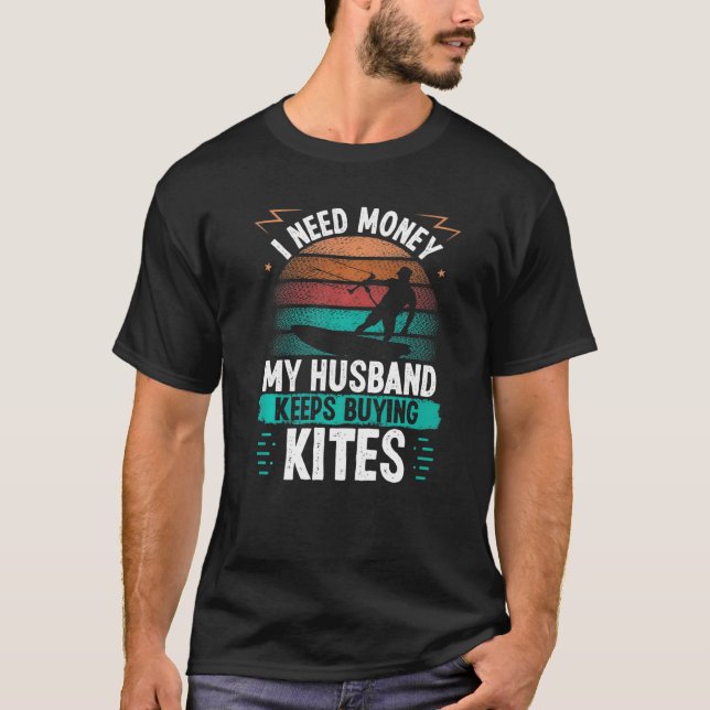 Camiseta Kiteboarding Vintage Husband buying Kites Kitesurf (Frente)