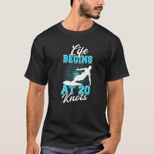 Camiseta Kitesurfing Começa Com 20 Knots Kitesurfer