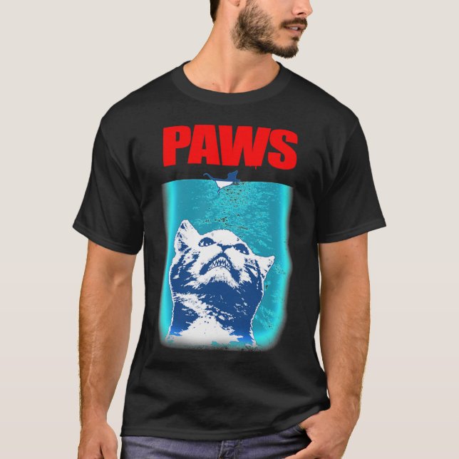 Camiseta Kitty with large Jaws attacking a mouse PAWS Class (Frente)