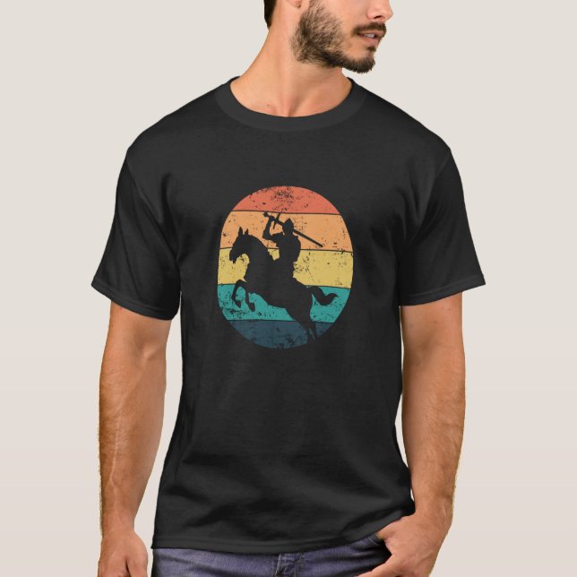 Camiseta Knight with Sword on a Horse (Frente)