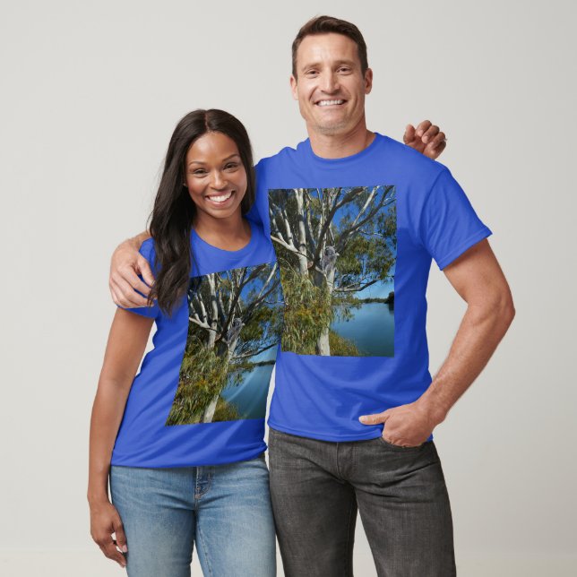 Camiseta Koala Bear Dormindo Na Árvore De Goma. (Unissex)