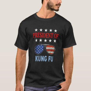 Camiseta Kung Fu Acessórios Usa Flag Kung Fu Dizendo