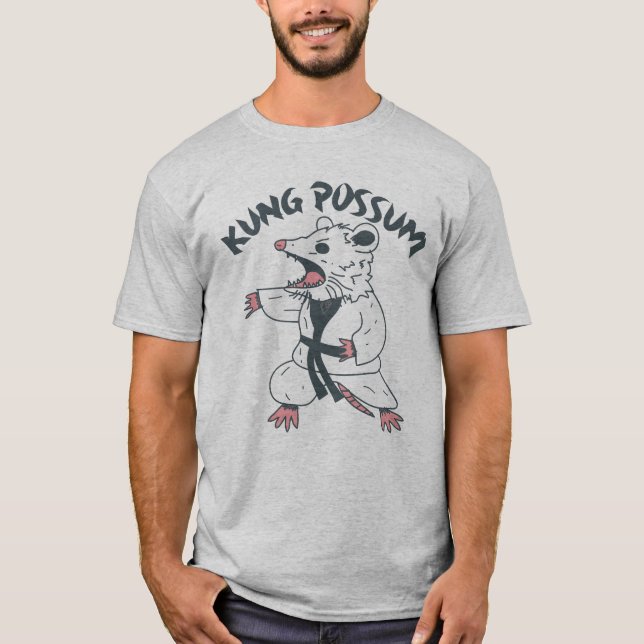 Camiseta Kung Possum - Funny Karate Ogambm (Frente)