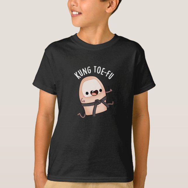 Camiseta Kung Toe-fu Funny Big Toe Pun Dark BG (Frente)