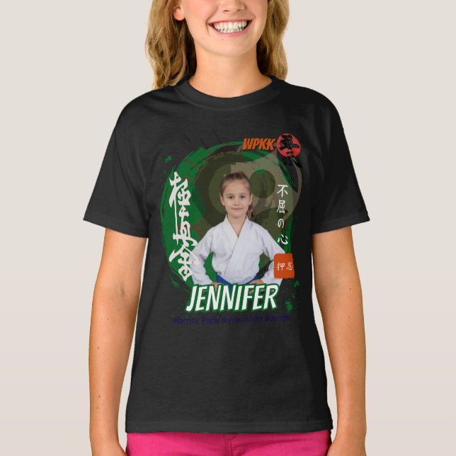 Camiseta Kyokushin Girl Green Belt Personalized Team  (Frente)