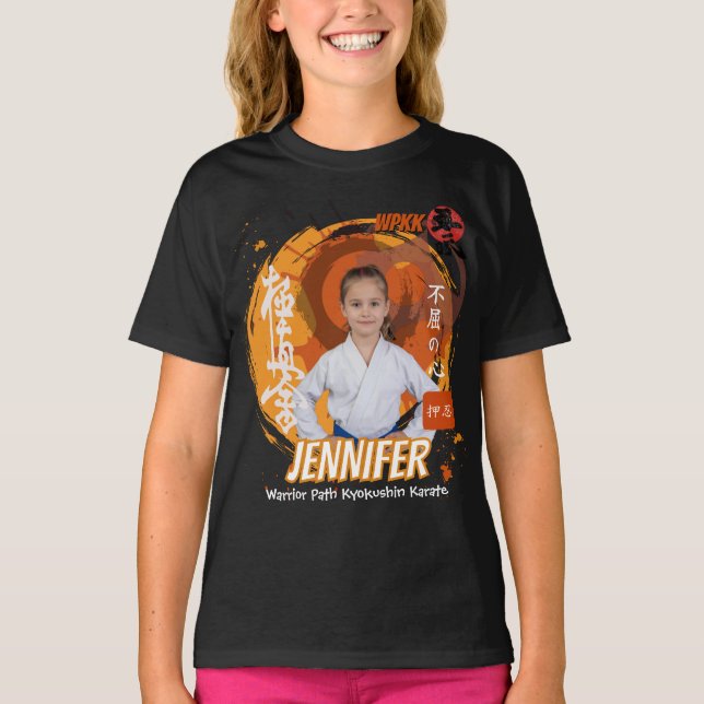 Camiseta Kyokushin Girl Orange Belt Personalized Team (Frente)