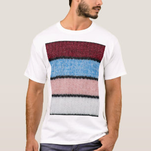 Camiseta Lã com tiras multicoloridas: Textura do Tecido.