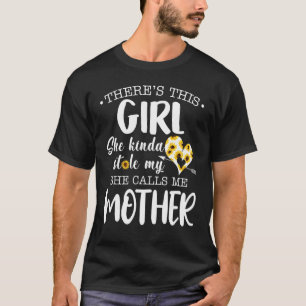 Camiseta Lá Está Essa Garota Que Roubou Meu Coração De Flor
