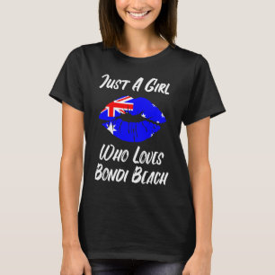 Camiseta Lábios Boca Amor Primaveras de Alice Bandeira Aust