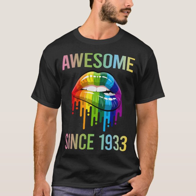 Camiseta Lábios Coloridos - Incrível Desde 1933 (Frente)