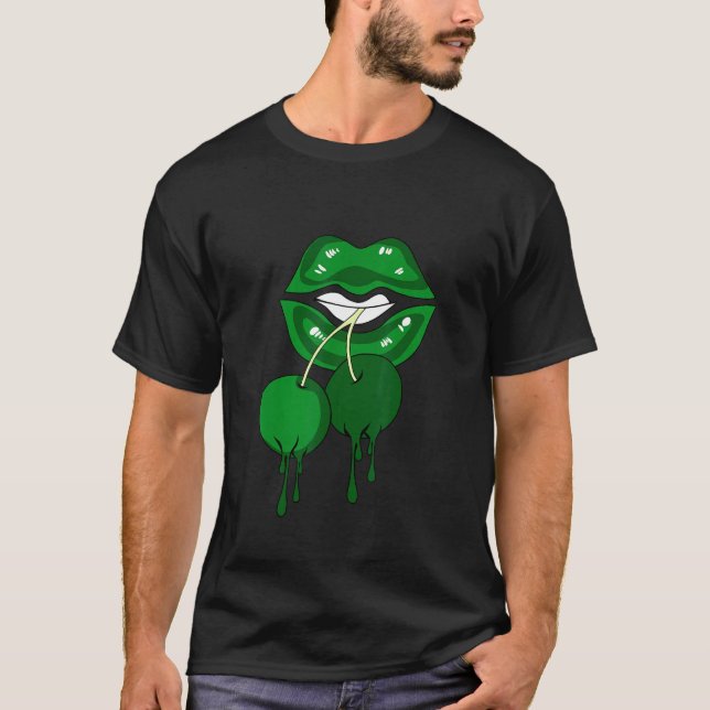 Camiseta Lábios Lusciosos Derrubando o Sneaker Matriz de 3  (Frente)