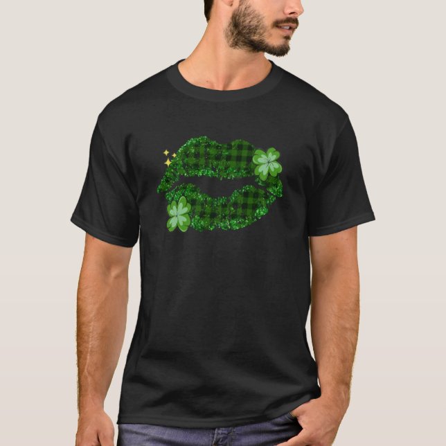 Camiseta Lábios me beijam Eu sou Irlandês Shamrock Dia de S (Frente)