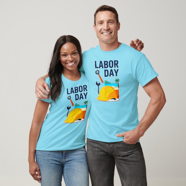 Camiseta Labor Day Construction Worker Helmet Design (Unissex)