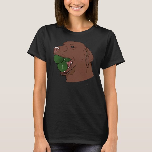 Camiseta Labrador De Chocolate Com Bolas De Tênis (Frente)
