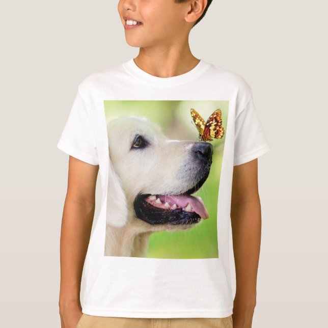 Camiseta Labrador E Travesseiro decorativo De Borboleta (Frente)