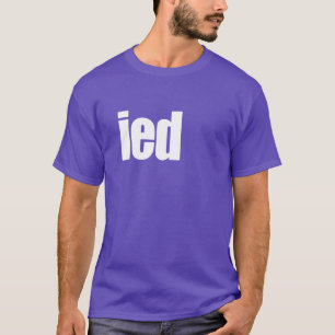 Camiseta LADO DIREITO CASADO - BRANCO -.png